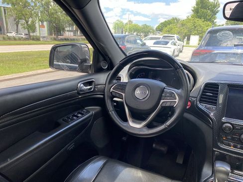 Used 2018 Jeep Grand Cherokee Overland RWD image 3