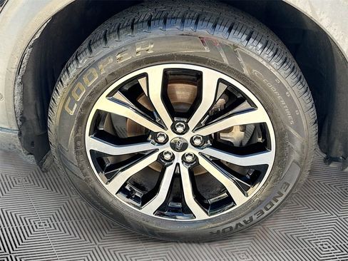 Used 2020 Ford Explorer ST image 35