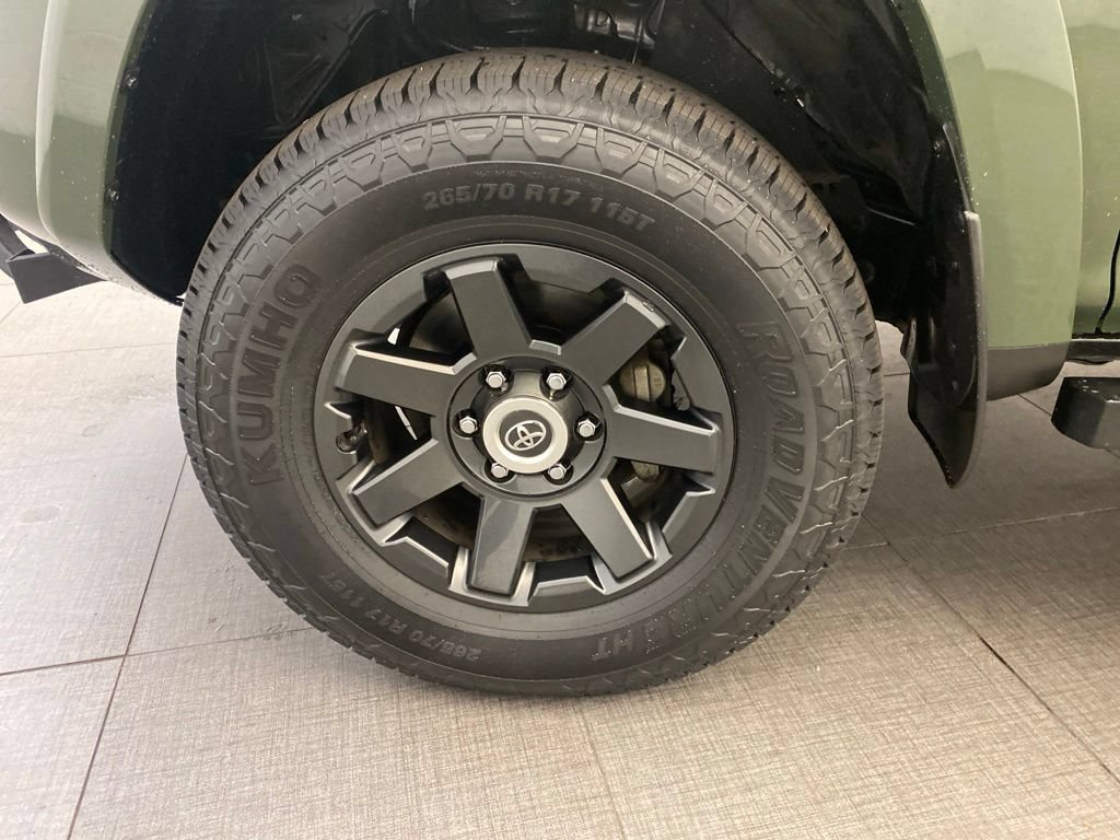 Used 2022 Toyota 4Runner Trail Special Edition AWD/4WD image 9