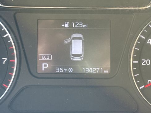 Used 2019 Kia Sorento AWD V6 image 22