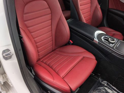 Used 2019 Mercedes-Benz C 300 4MATIC Sedan image 24