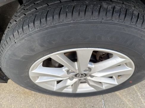 Used 2025 Toyota Camry LE image 24