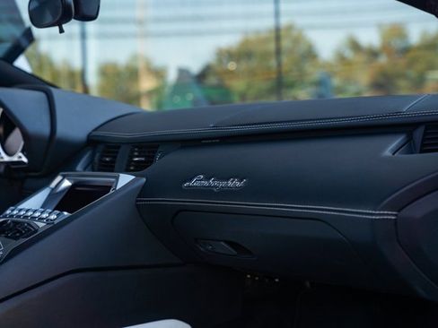 Used 2015 Lamborghini Aventador LP 700-4 image 40