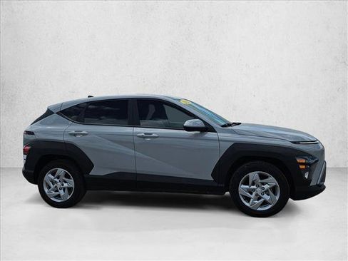 Used 2026 Hyundai Kona SE FWD image 4