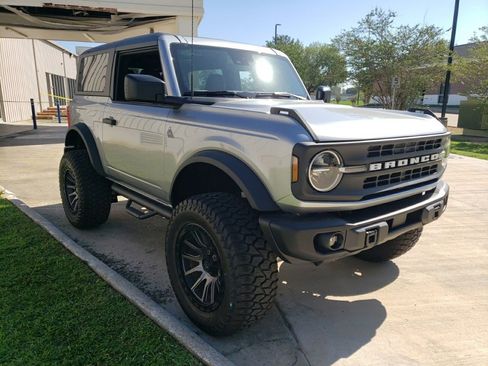 New 2023 Ford Bronco Black Diamond image 17