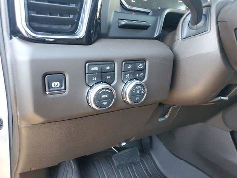 New 2026 GMC Sierra 2500 Denali w/ Denali Reserve Package AWD/4WD image 13