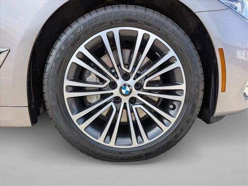 Used 2018 BMW 540i image 24