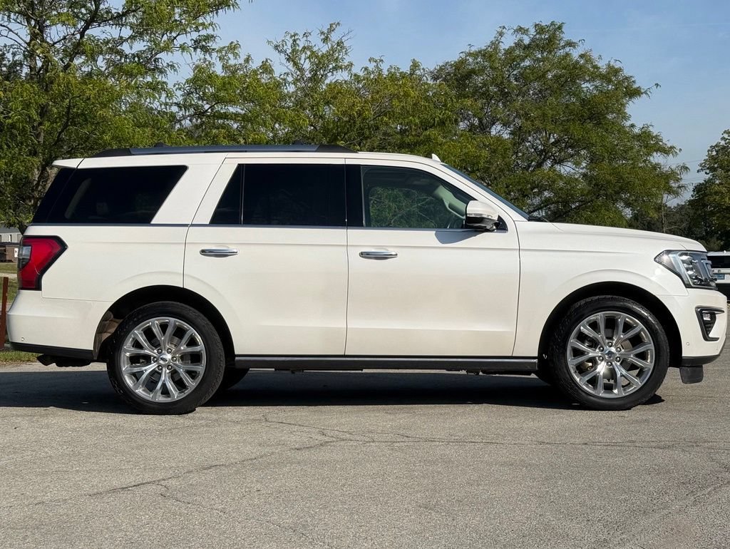 Used 2018 Ford Expedition Limited w/ Equipment Group 302A AWD/4WD image 6