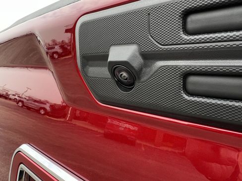 New 2026 GMC Sierra 1500 SLT image 8