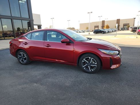 Used 2024 Nissan Sentra SV image 8