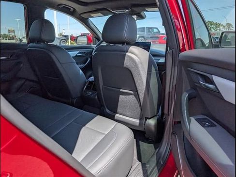 New 2025 VinFast VF 8 Plus image 21