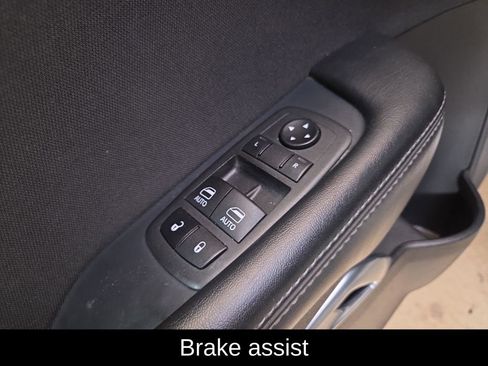 Certified 2023 Dodge Challenger GT image 12