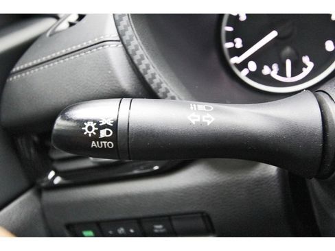 Used 2024 Nissan Sentra SV FWD image 15
