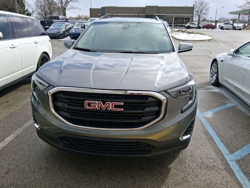 Used 2020 GMC Terrain SLE w/ Driver Convenience Package image 9