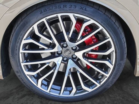 New 2025 Audi SQ8 Prestige image 12