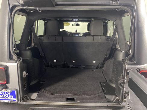 Used 2018 Jeep Wrangler Unlimited Sport S AWD/4WD image 29