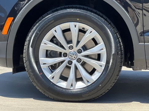 Used 2018 Volkswagen Tiguan S FWD image 36