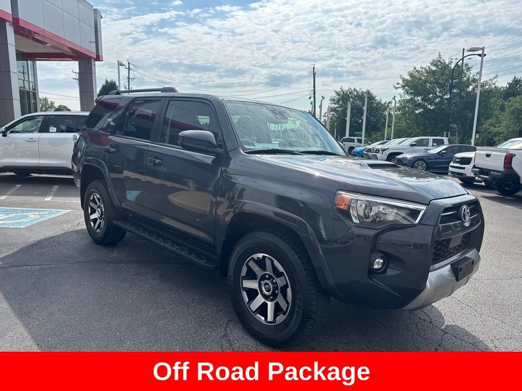 Used 2024 Toyota 4Runner TRD Off-Road AWD/4WD image 9