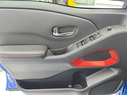 Used 2025 Nissan Frontier PRO-4X image 35