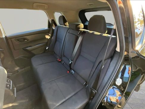 Used 2024 Nissan Rogue S AWD/4WD image 18