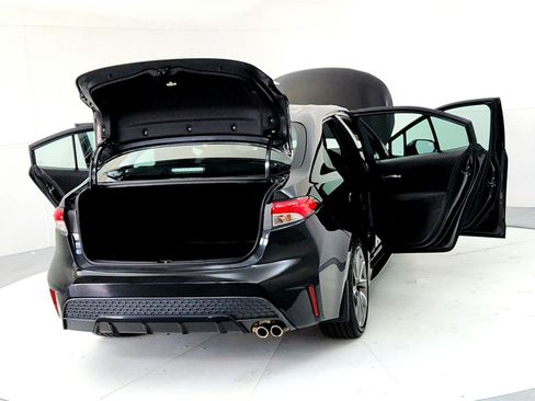 Used 2022 Toyota Corolla SE image 11