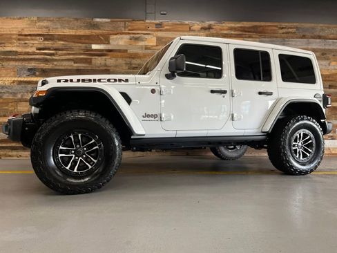 Used 2025 Jeep Wrangler Unlimited Rubicon AWD/4WD image 52