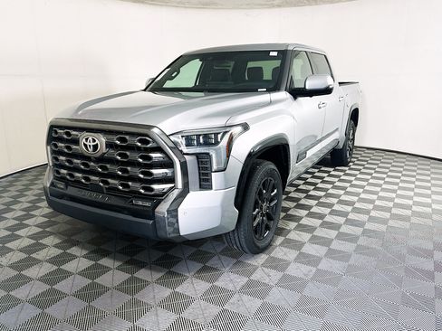 Used 2024 Toyota Tundra Platinum AWD/4WD image 7