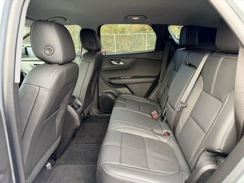 Used 2025 Chevrolet Blazer LT image 24