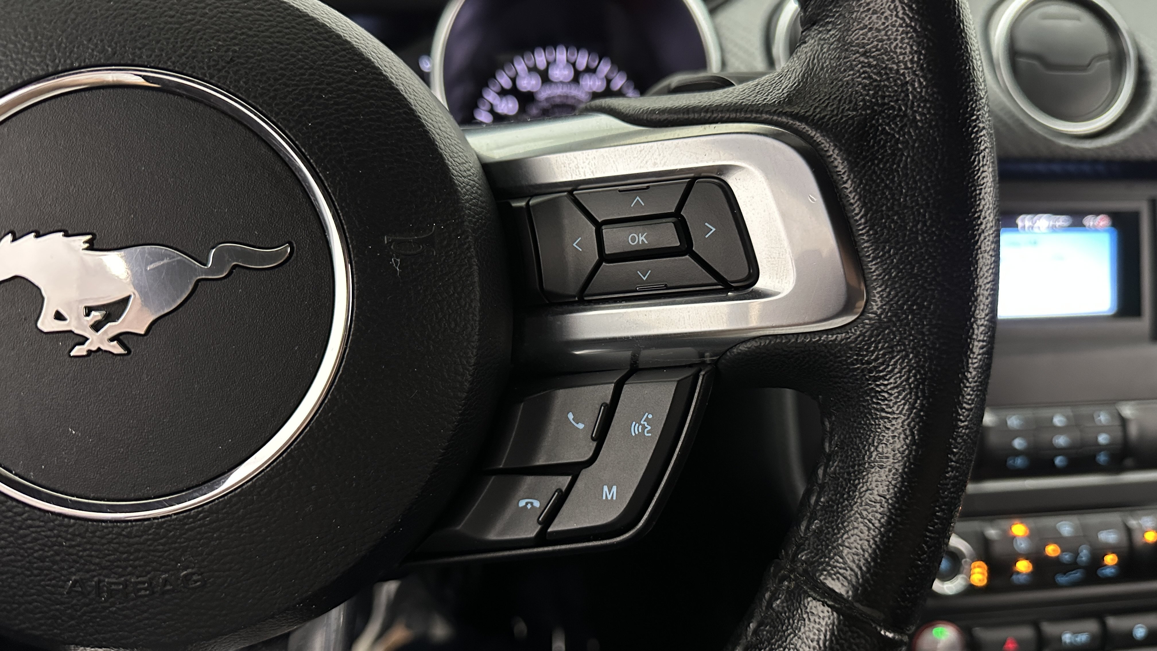 Used 2020 Ford Mustang Coupe RWD image 17