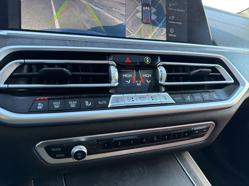 Used 2021 BMW X5 xDrive40i w/ M Sport Package image 22