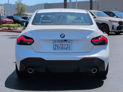 Used 2026 BMW 230i Coupe w/ Convenience Package RWD image 9