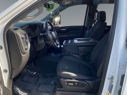 Used 2022 Chevrolet Silverado 2500 LT w/ Convenience Package image 9