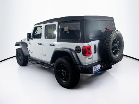 Used 2024 Jeep Wrangler Willys image 7
