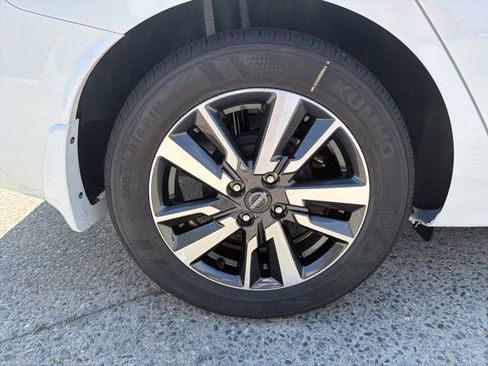 New 2025 Nissan Versa S w/ S Plus Package FWD image 16