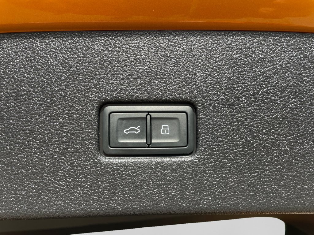 Used 2022 Audi SQ8 Premium Plus AWD/4WD image 33