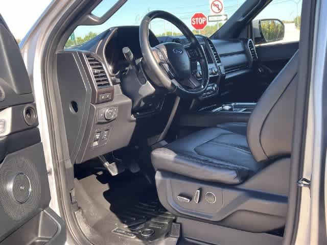 Used 2021 Ford Expedition Limited RWD image 3