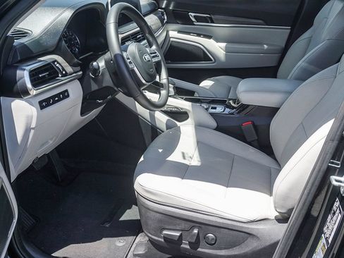 Used 2020 Kia Telluride EX FWD image 18