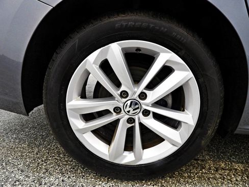 Used 2020 Volkswagen Passat 2.0T SE w/ Sunroof Package image 21