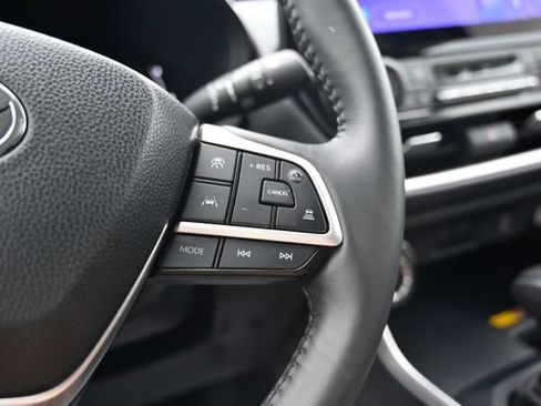 Used 2024 Toyota Grand Highlander AWD image 25