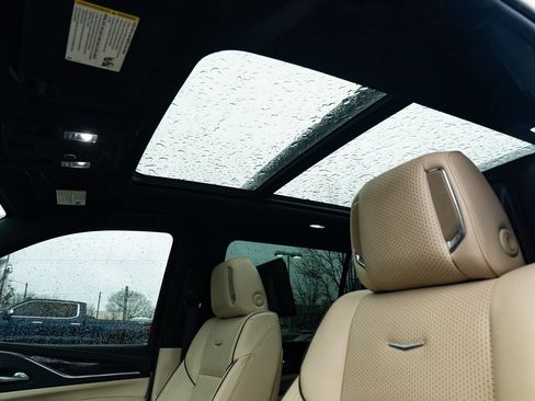 Used 2021 Cadillac Escalade ESV Premium Luxury w/ Driver Assist Tech Package image 20