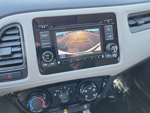 Used 2017 Honda HR-V LX image 27