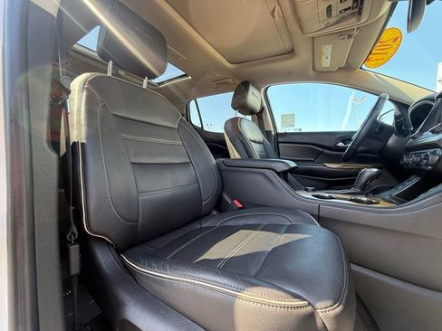 Used 2017 GMC Acadia Denali w/ Technology Package AWD/4WD image 13