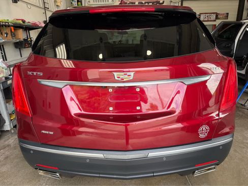 Used 2018 Cadillac XT5 Premium Luxury AWD/4WD image 7