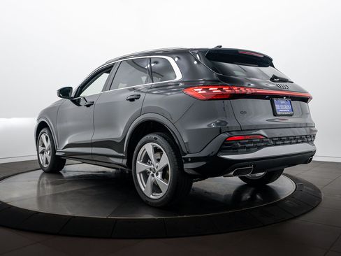 Used 2025 Audi Q5 Premium Plus w/ Premium Plus AWD/4WD image 5