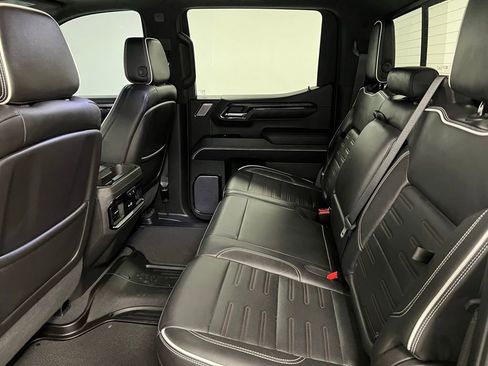 Used 2022 GMC Sierra 1500 AT4X image 55