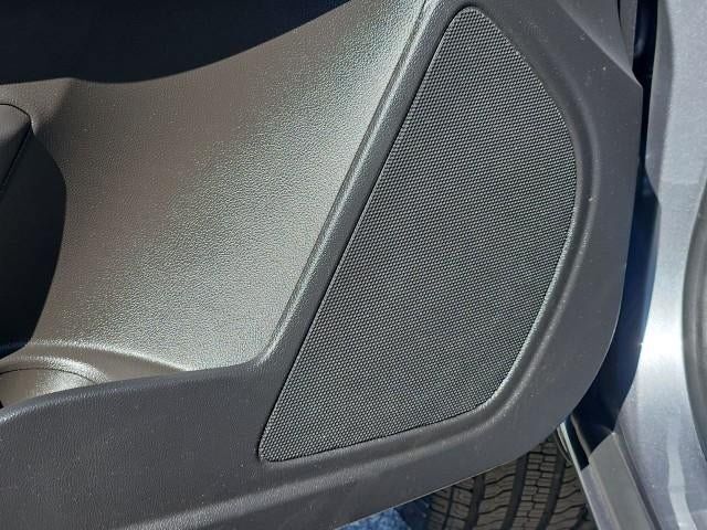 Used 2022 Chevrolet Colorado LT w/ Luxury Package RWD image 23
