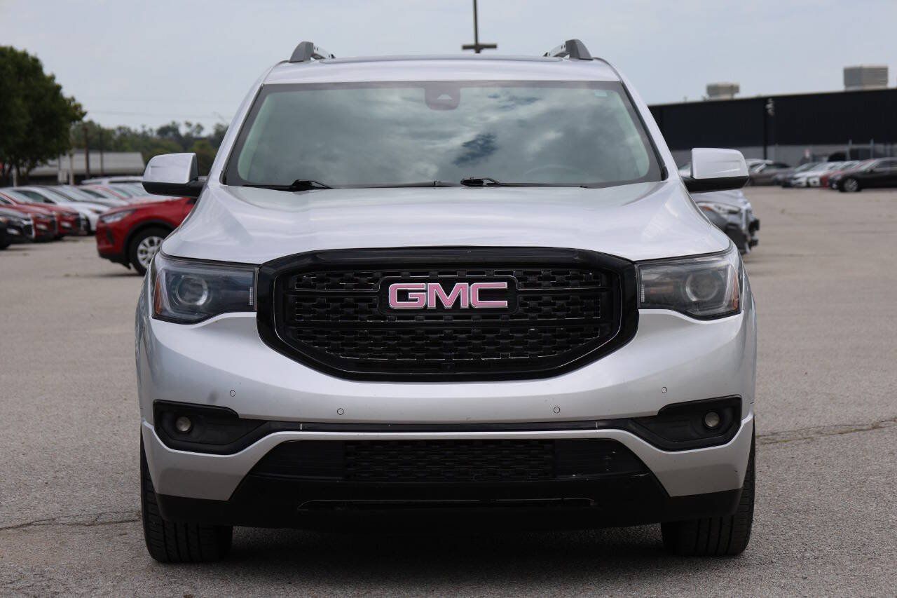 Used 2018 GMC Acadia Denali w/ Technology Package AWD/4WD image 2