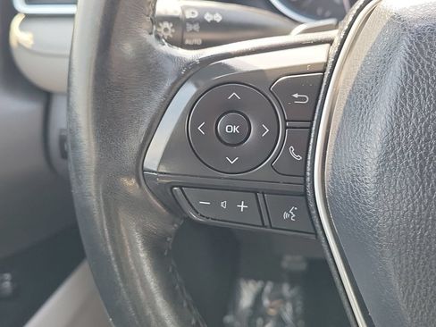 Used 2018 Toyota Camry SE FWD image 9