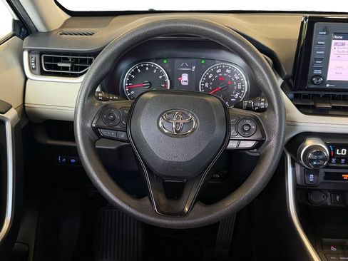 Used 2020 Toyota RAV4 XLE FWD image 17