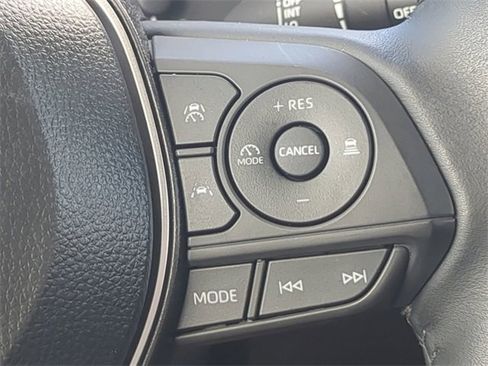 Certified 2025 Toyota Corolla Cross LE image 24